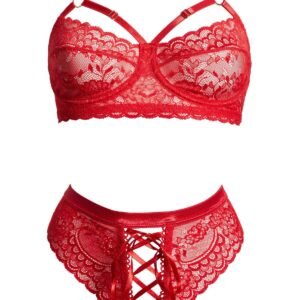 Coquette Lace Underwire Bra & Tanga (Women)